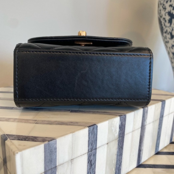 Chanel! Never used, crossbody 2021 quilted lambskin purse - Picture 11 of 11